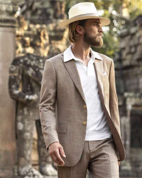 Stefano Ricci model with an elephant
