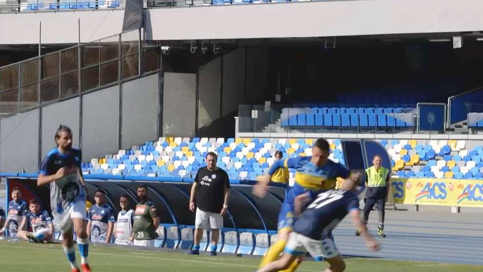Partita allo stadio per Q8 Napoli United